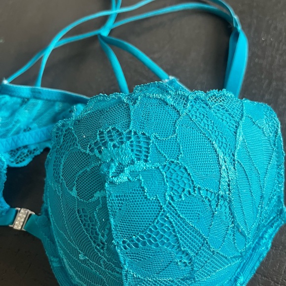 La Senza B34 Blue Bra with lace back and Criss Cross Back Padded Push Up - Picture 7 of 7